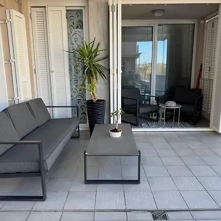 Titanium Apartman Izola